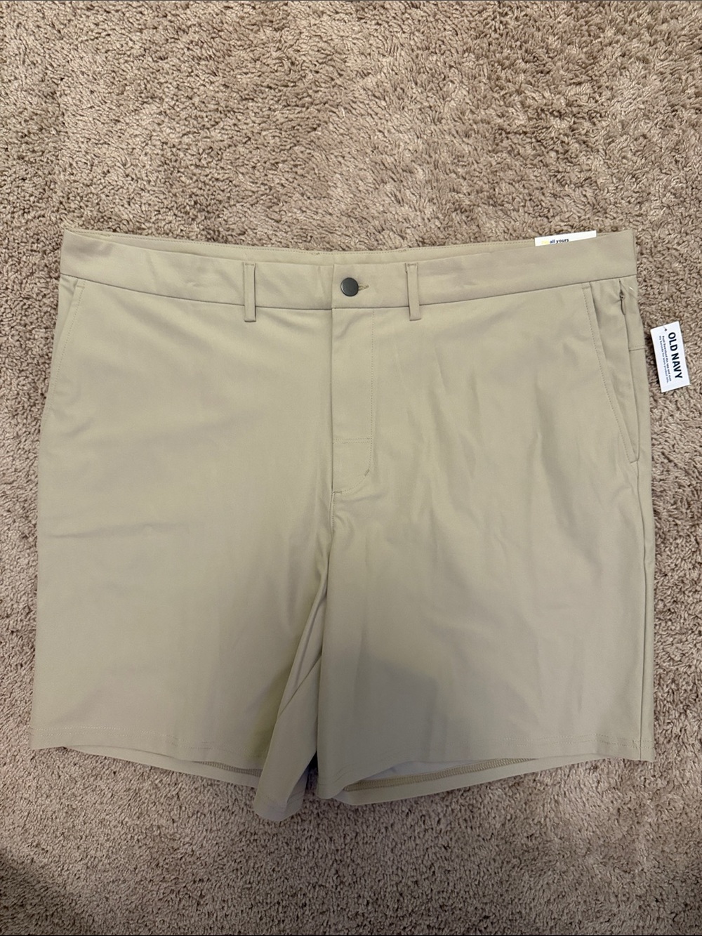 Old Navy Men's Flat-Front Shorts Light Khaki tech hybrid 4 way stretch size 42